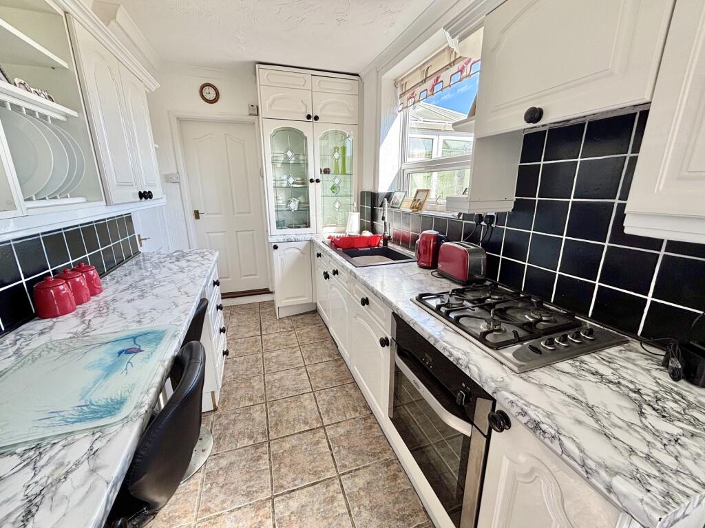 Kitchen / Breakfast Room