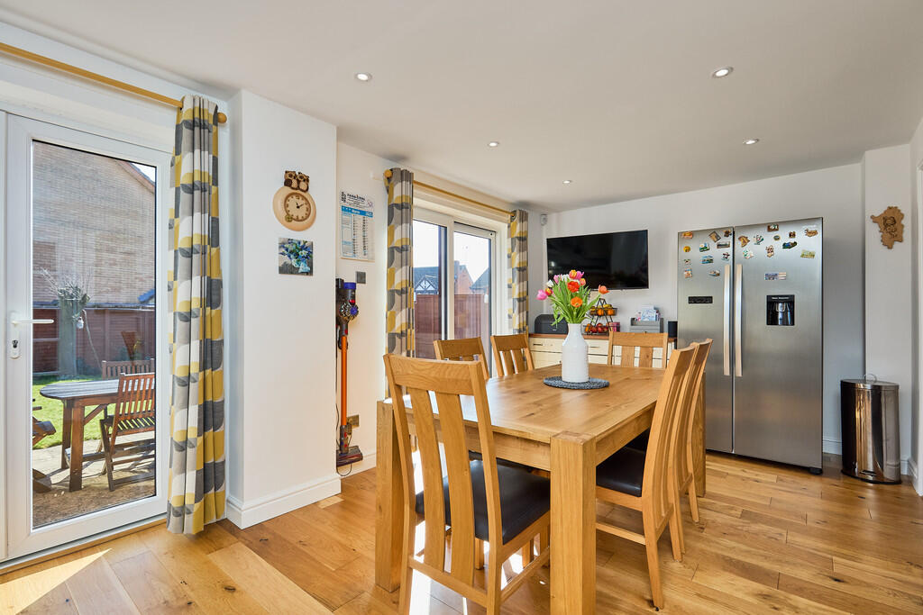 Edward Knight 202...