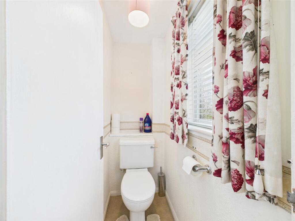 Separate Cloakroom