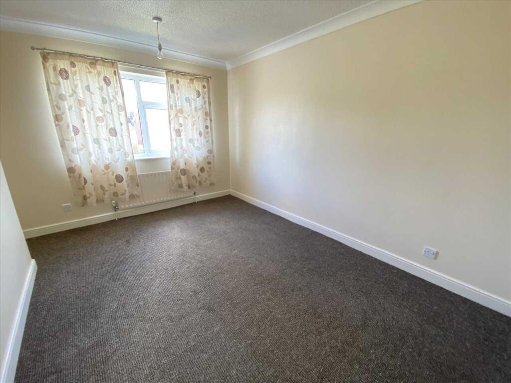 Bedroom 1: