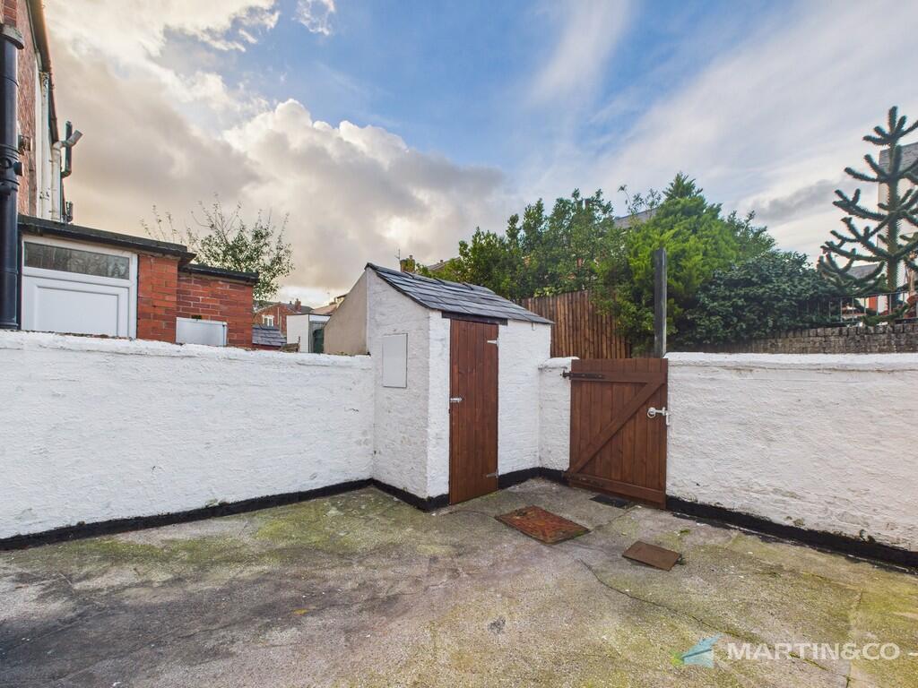 CAM02318G0-PR0546...