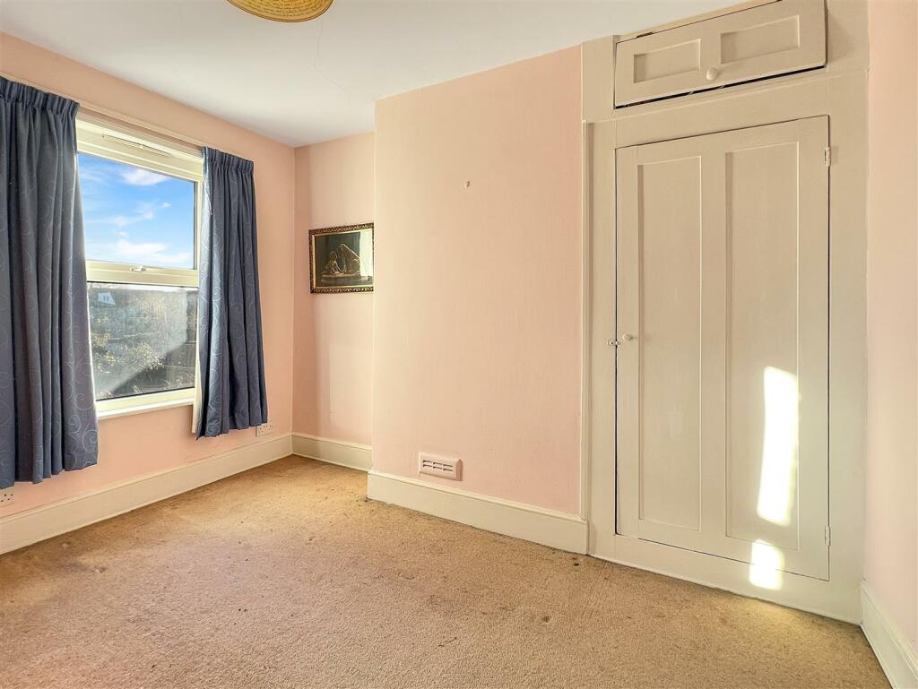 bedroom 2a.jpg