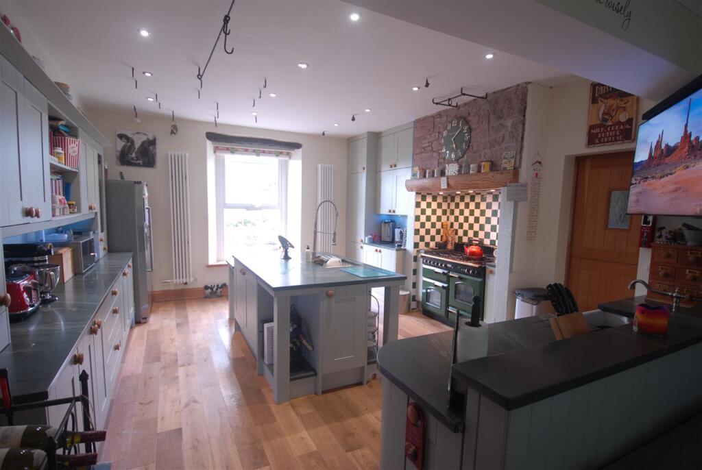 Open Plan Kitchen &amp; Sitting Room
