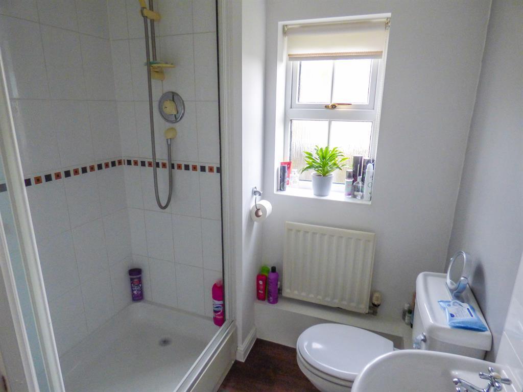 ENSUITE SHOWER ROOM