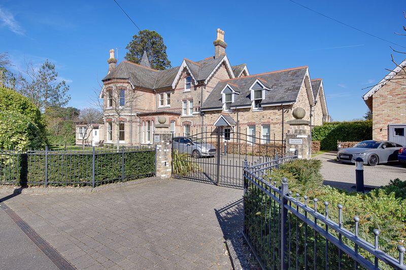 Cavendish Road, Dean Park