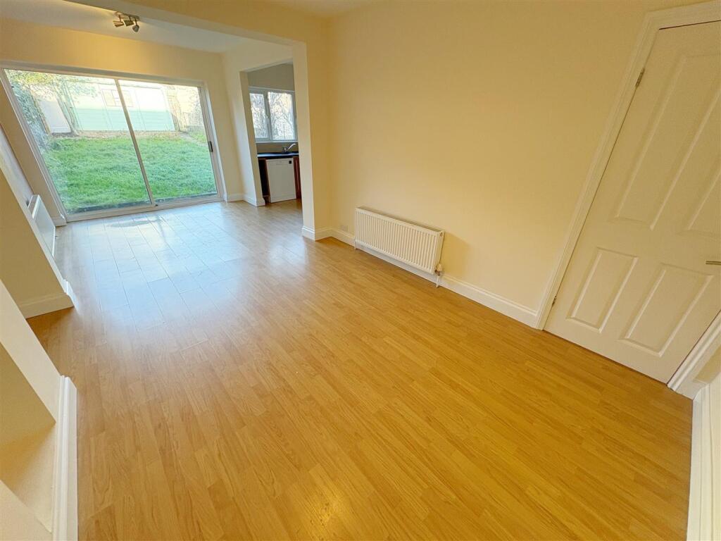 2nd reception room onto dining area.jpg