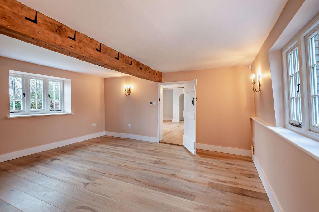 8636274interior11800