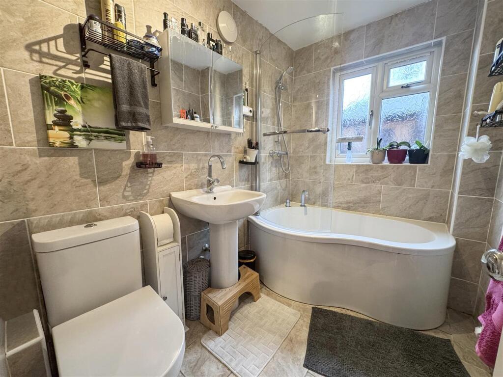 Bathroom.jpeg
