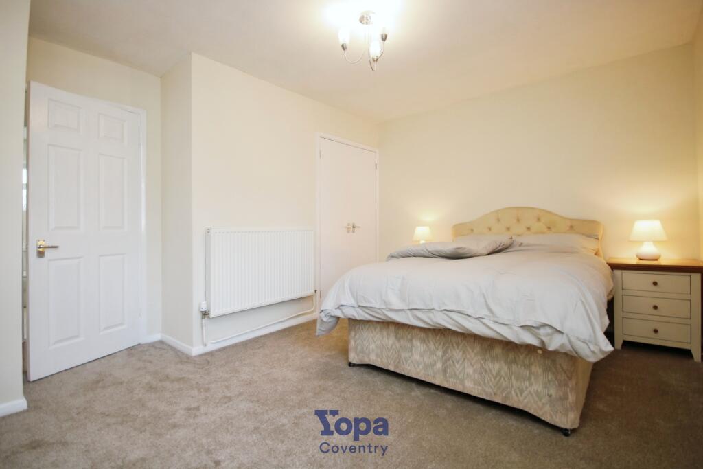 A2ba1ff6-Master 20Bedroom 203.JPG