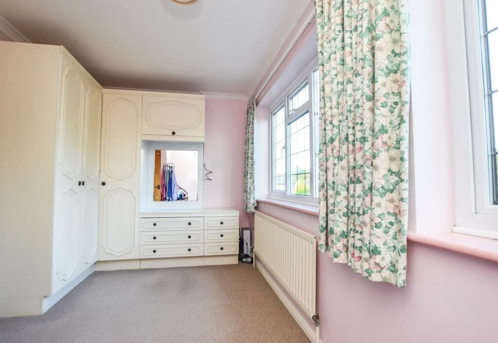 bedroom 4.jpg