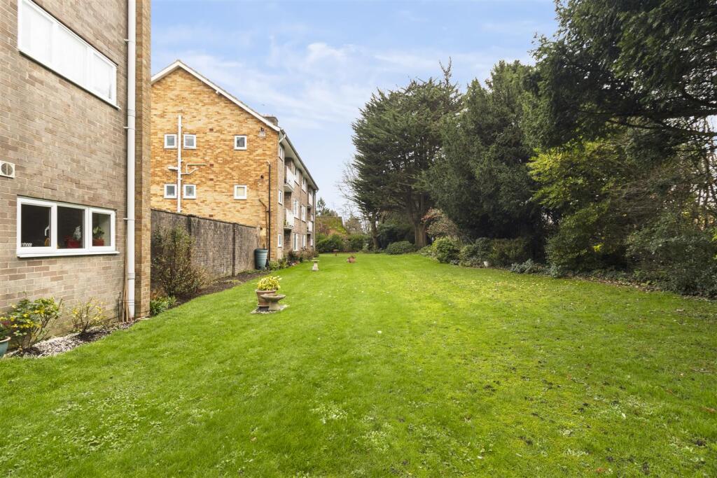 Rear Communal Gardens