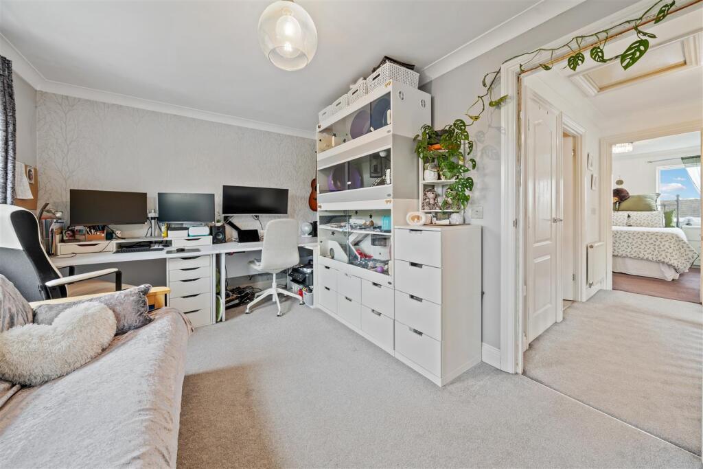 90, St. Georges Drive24.jpg