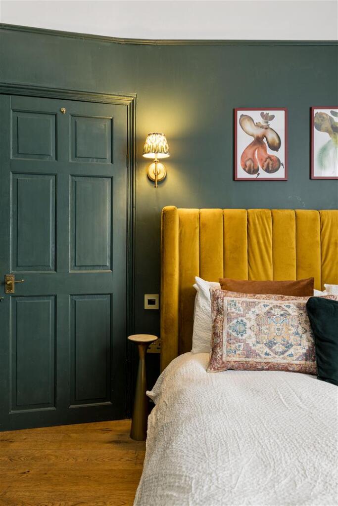 Brookscroft Road, E17