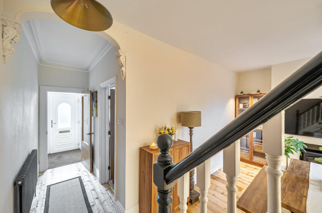 1386385-7-692d9af...