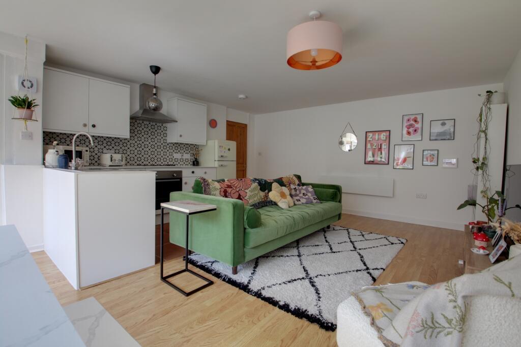 Open Plan Dining Kitchen Family room