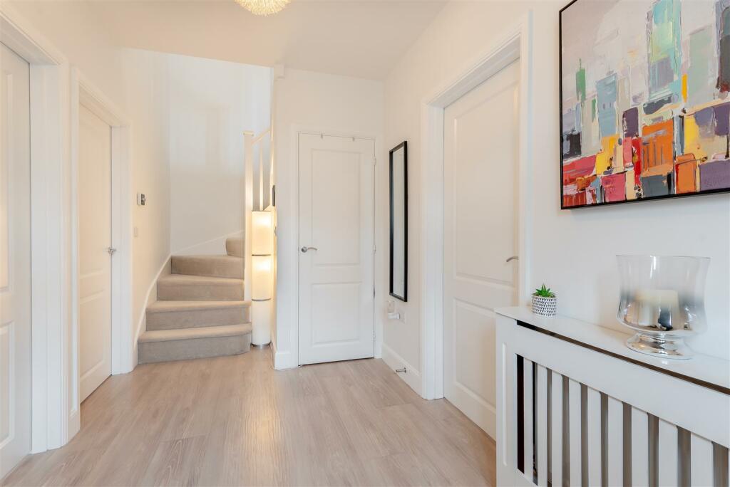 8588285-interior04.jpg