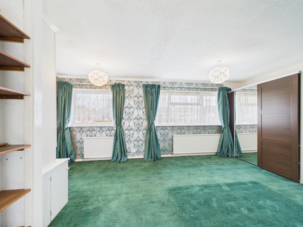 CAM02023G0-PR0175-STILL034