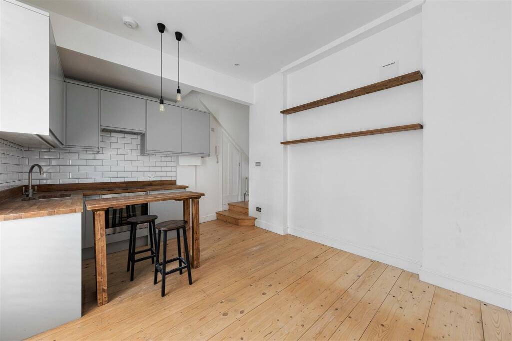 Bodney Road, E8