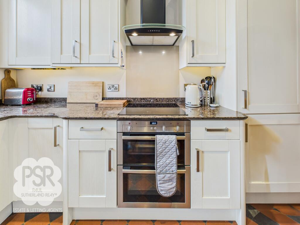 Kitchen - Cooking Area