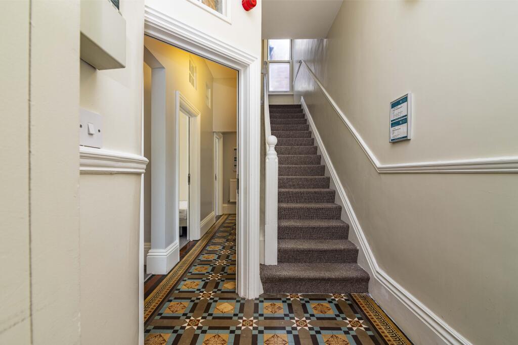 Flat1,8SeelyRoad-25