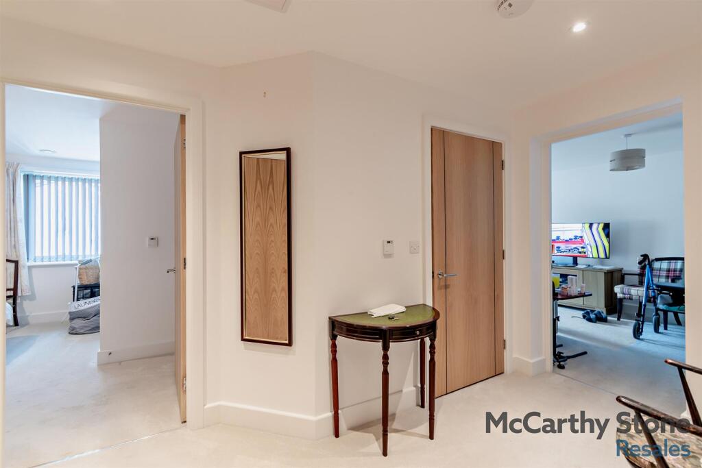 8661174-interior06-800.jpg