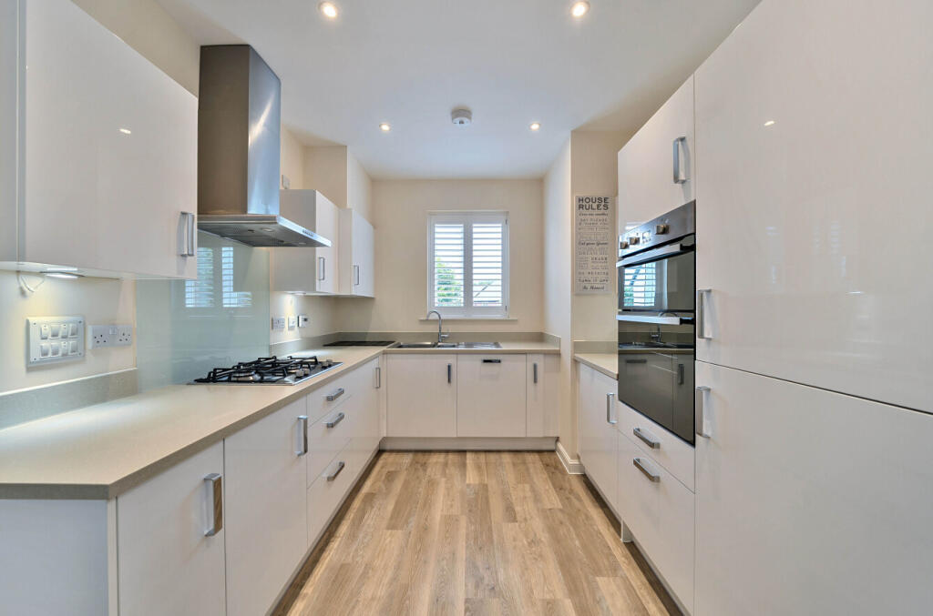 1303087-6-683ee8c...