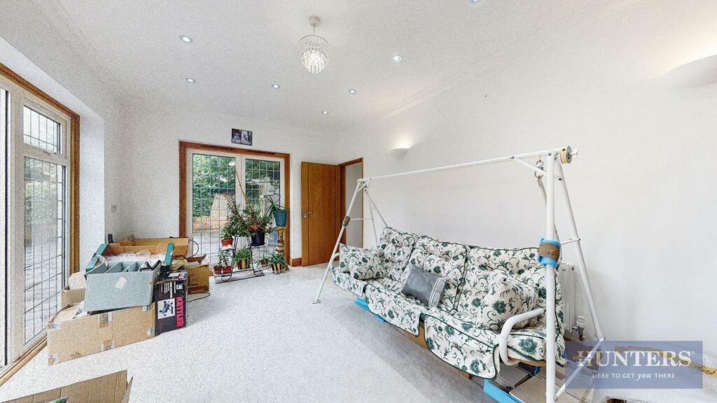 Pramukh Krupa, Chorleywood Road - hnLeo9wL7etzXDAx