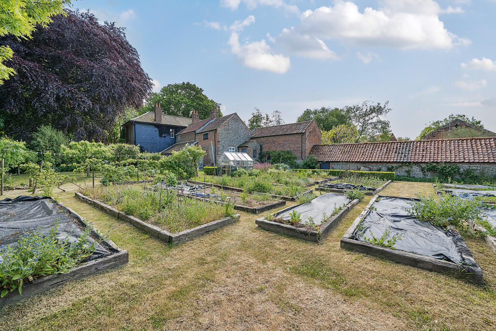 1294944-9-682f579...