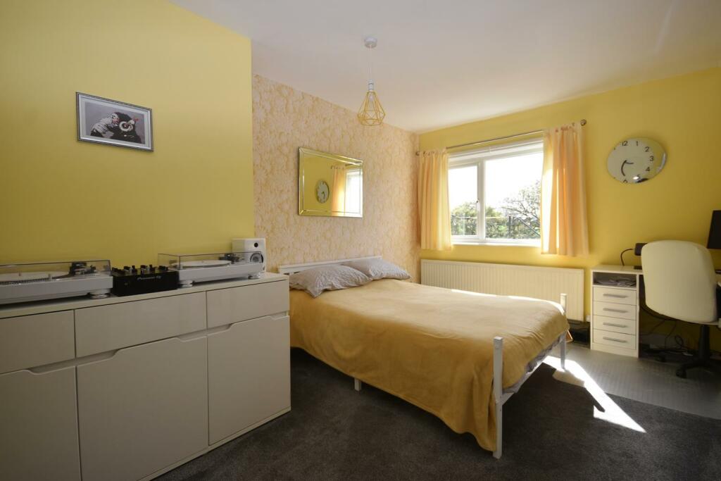 Bedroom 2.JPG