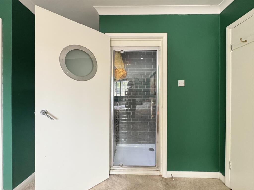 En Suite Shower