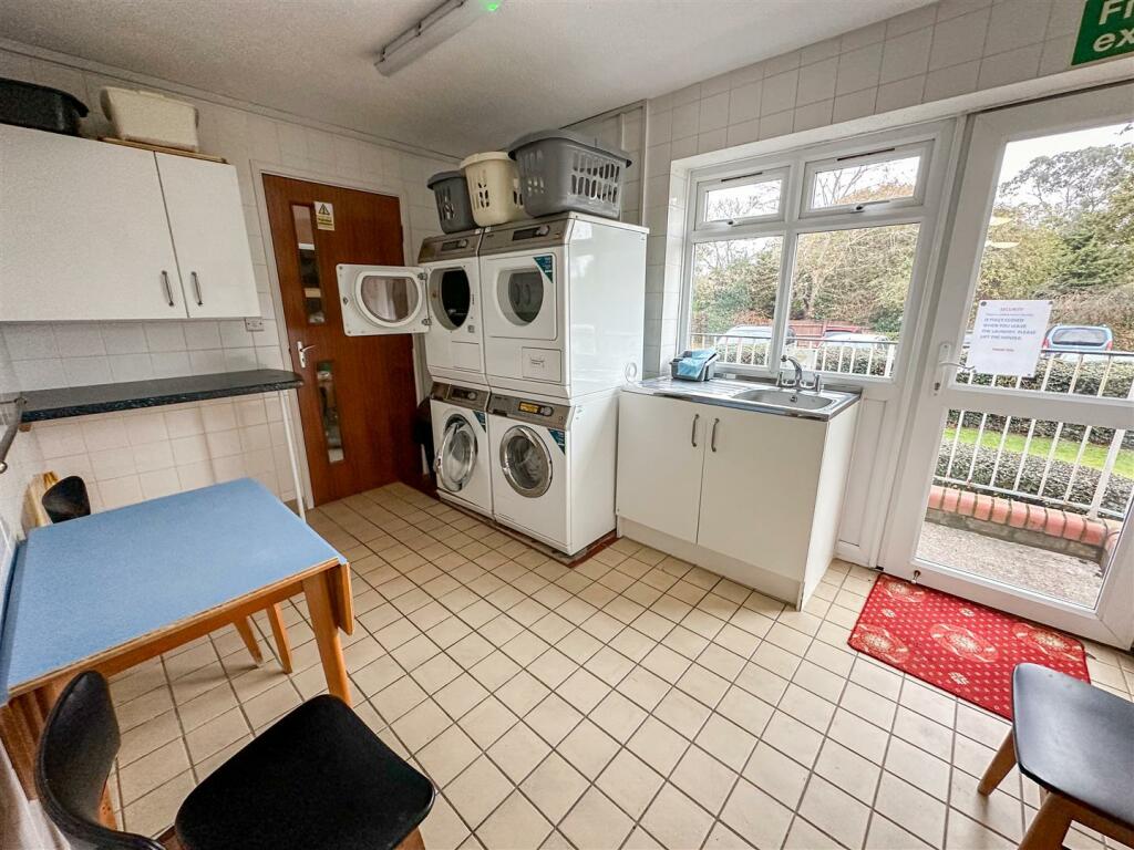 COMMUNAL LAUNDRY