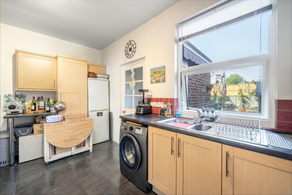 Kitchen / Breakfast Room 