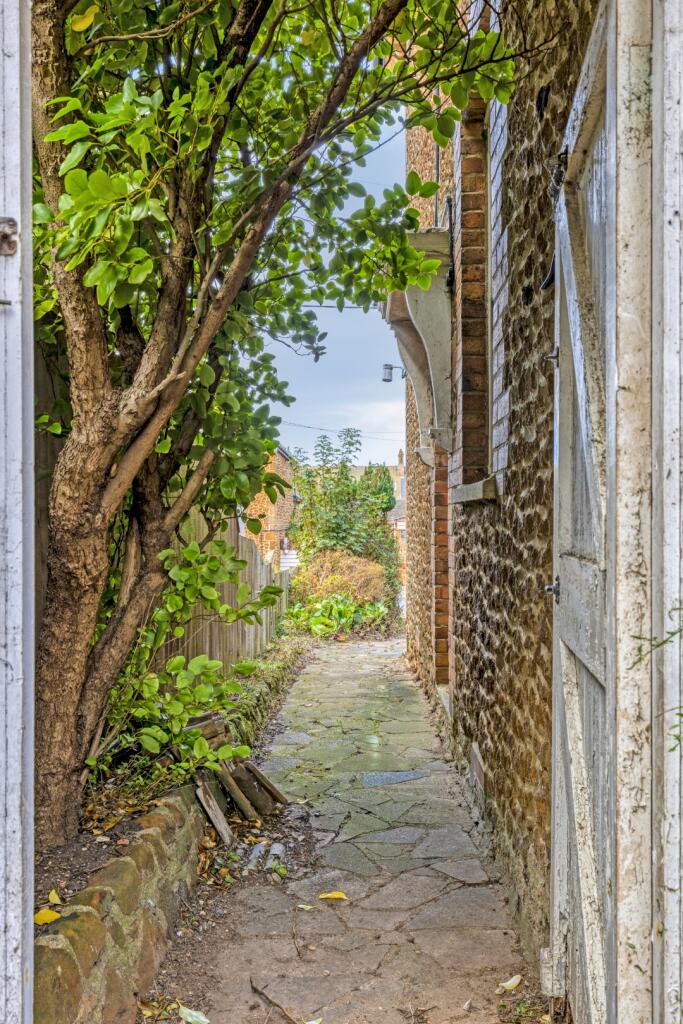 27  Large  T202510141745.jpg