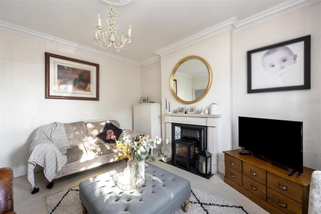 Rowlands Road, 132-037.jpg