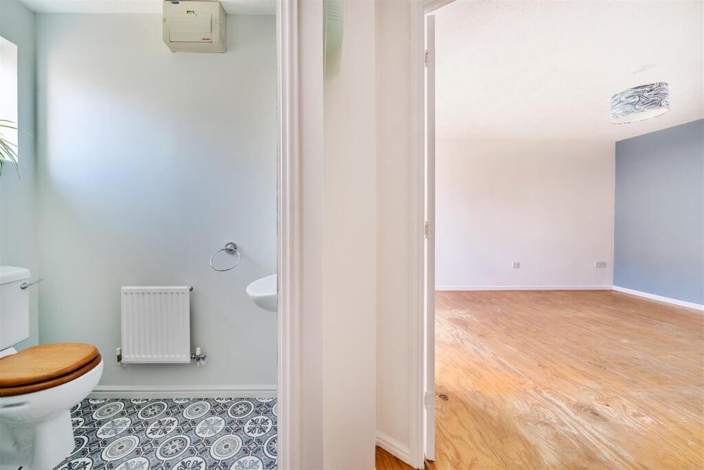 Berkeley Way Downstairs.jpg