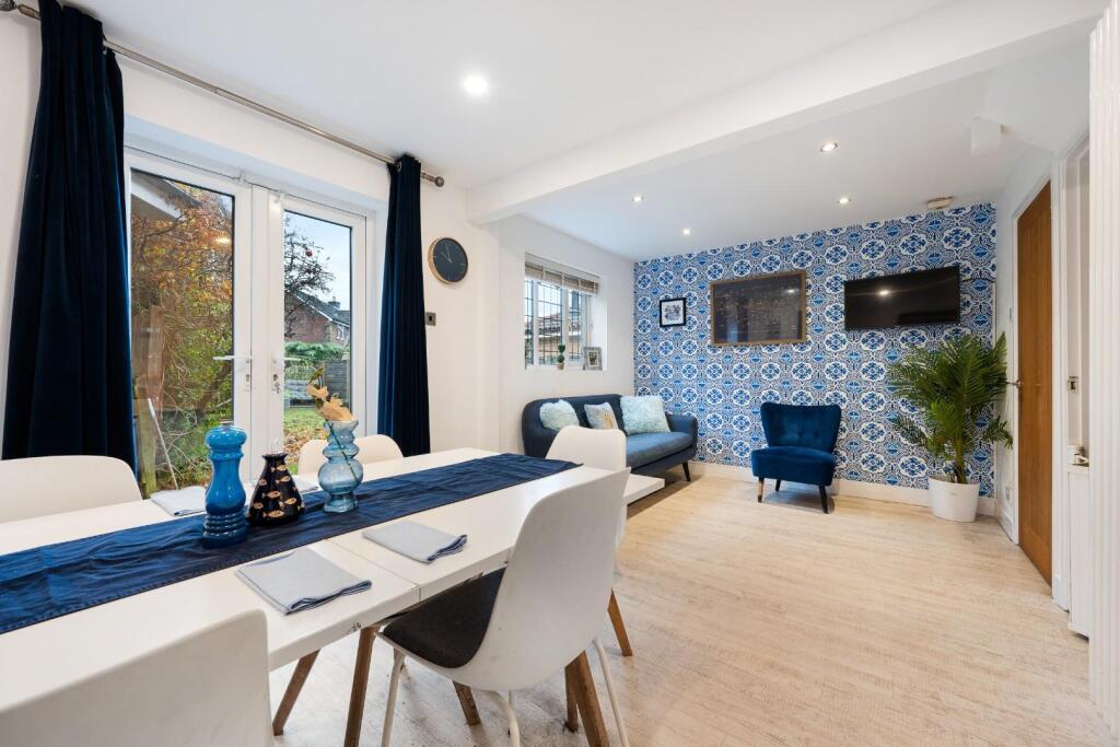 174 Whittingham Drive HDR-5.jpg