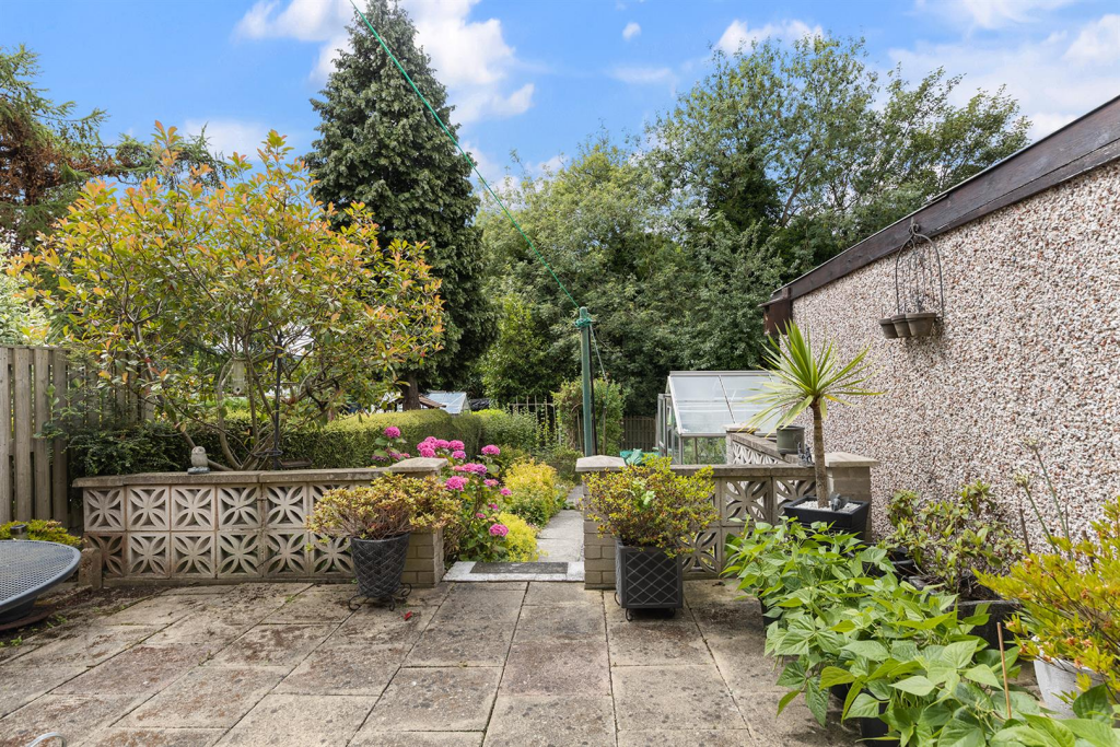 16 Newfield Green Rd, Sheffield  19_297.png