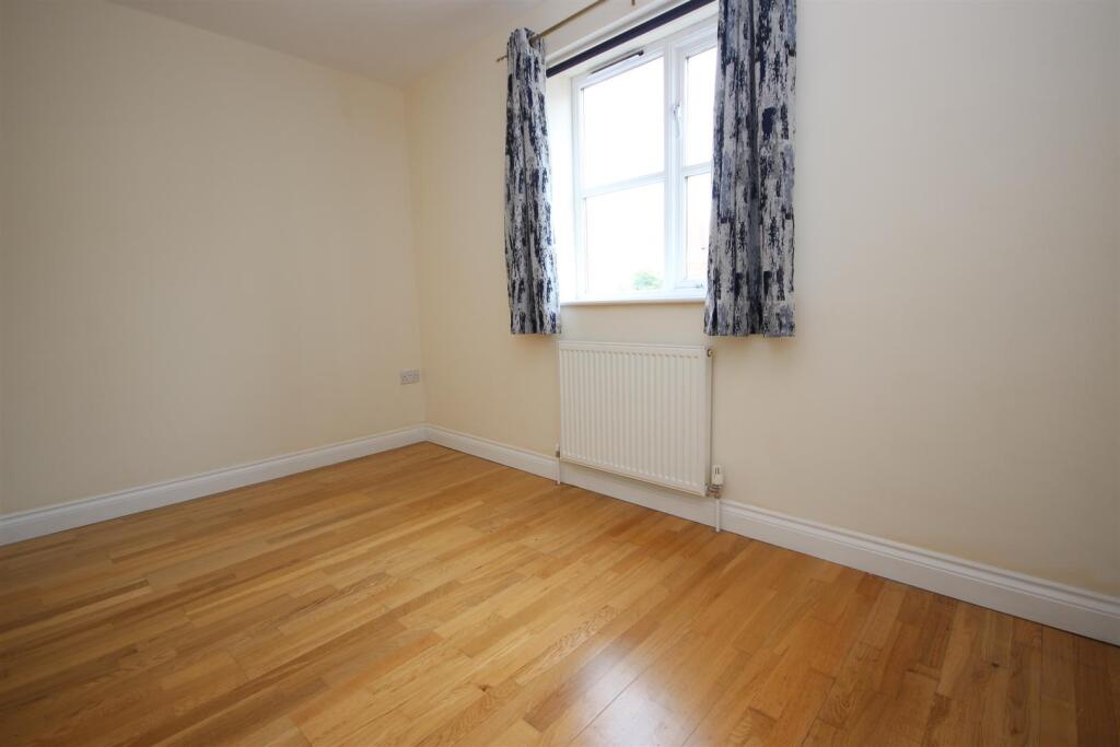 Bedroom 1.JPG