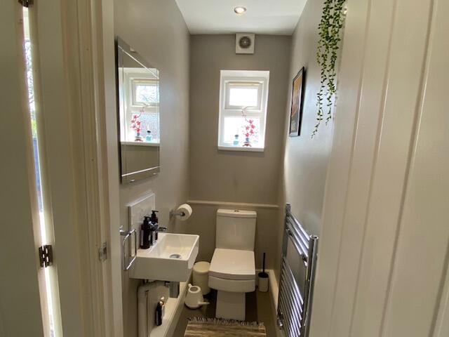 Cloakroom/wc