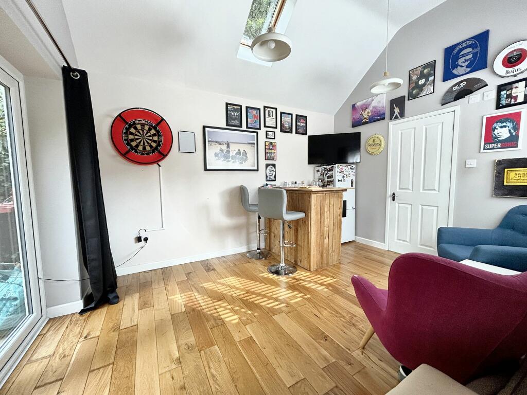 ANNEXE BEDROOM/FAMILY ROOM