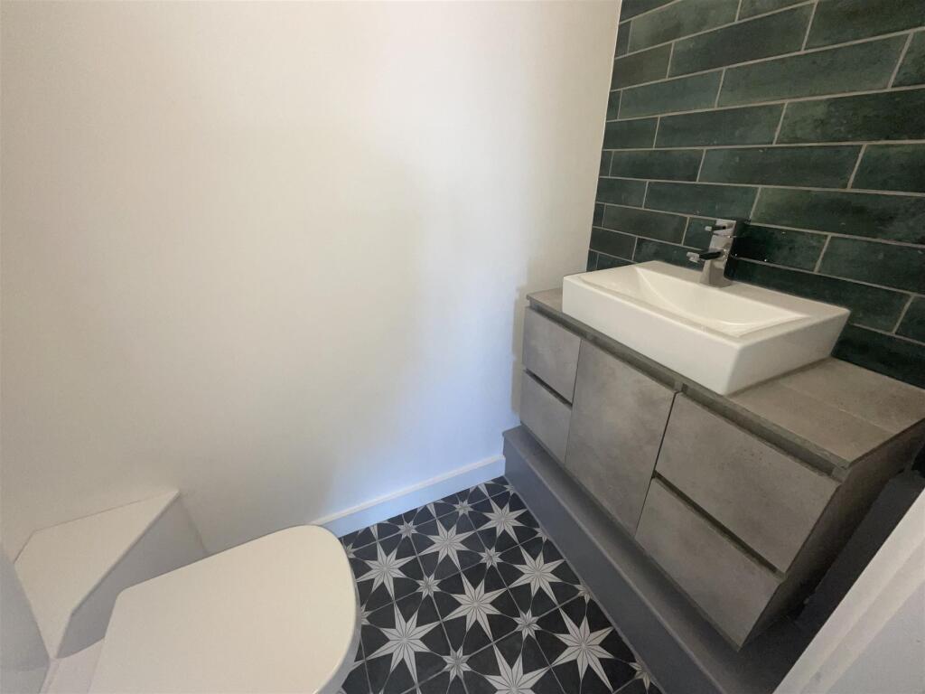 En-Suite Cloakroom