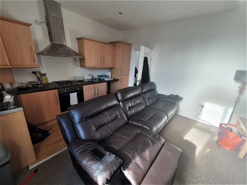 Lounge/Kitchen
