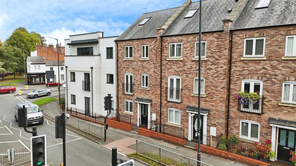 e2392df7--4BA3-A34C-EB6AF9967CC7-20727-00000F6CB89