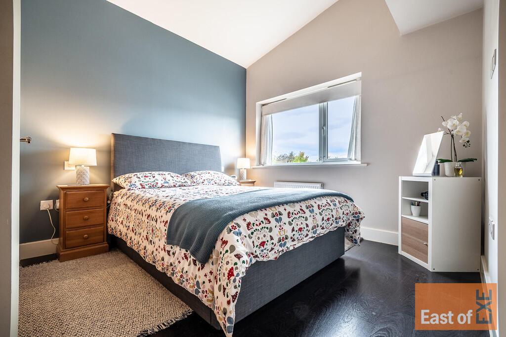 9 Holland Park - ...