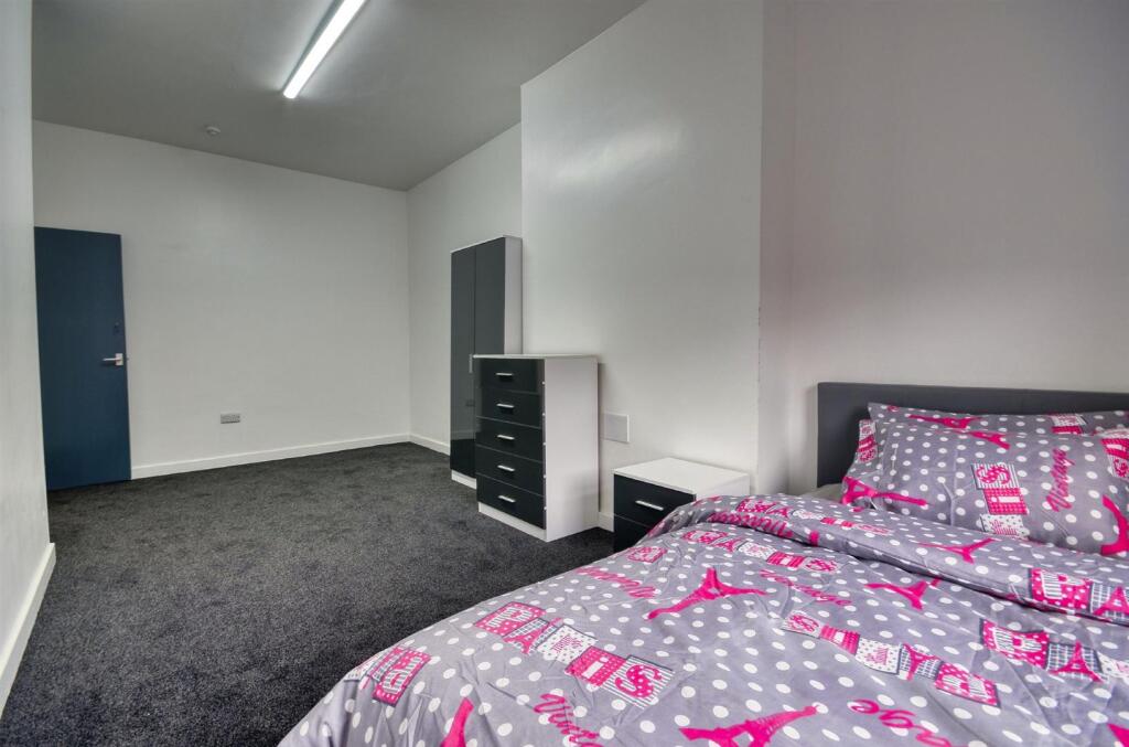 Double Bedroom 1