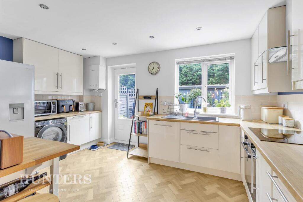 Dining kitchen