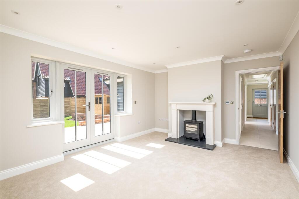 250412 - Halls Close, Braughing - 18.jpg