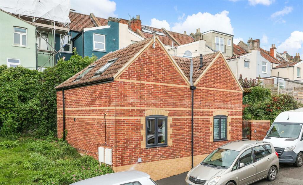 48 Brighton Crescent 16.jpg