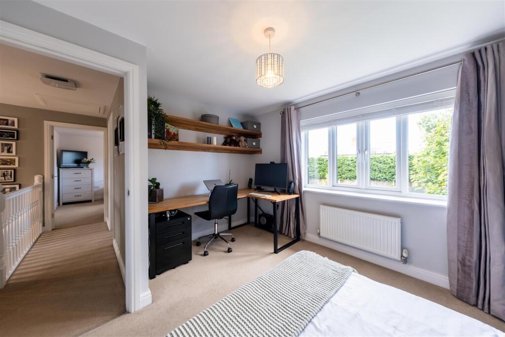 39 Shakerley Close-047.jpg