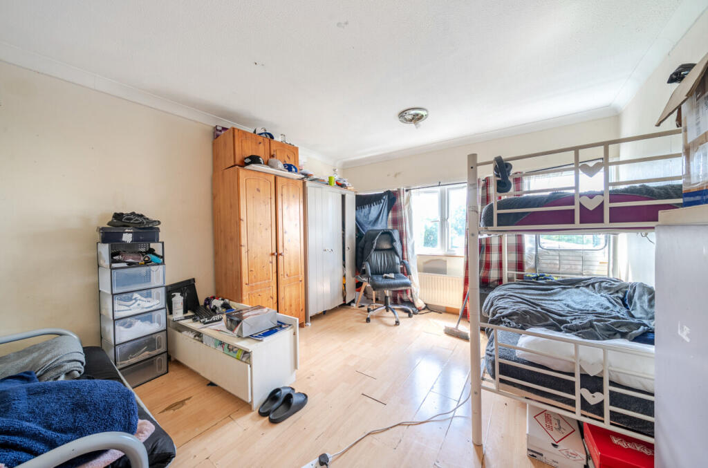 1295351-19-682b23...